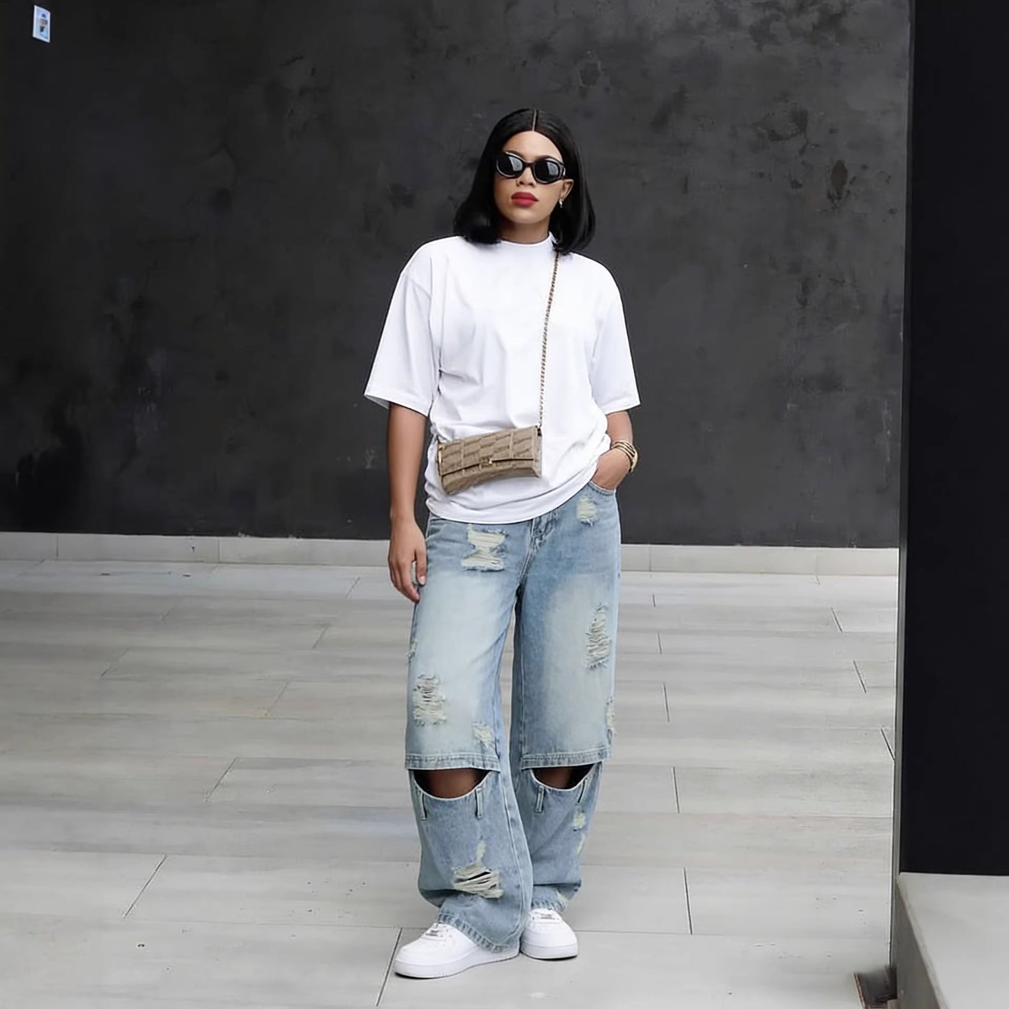 Street Style Ripped Knee Distressed Light Wash Denim Jeans