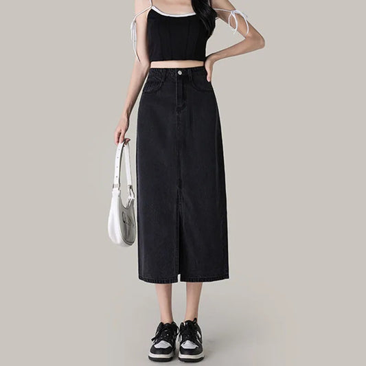 High-Waisted Black Denim A-Line Midi Skirt with Side SlitSlimming and Versatile for Plus Size Pear Shape Thigh Coverage Spring and Autumn