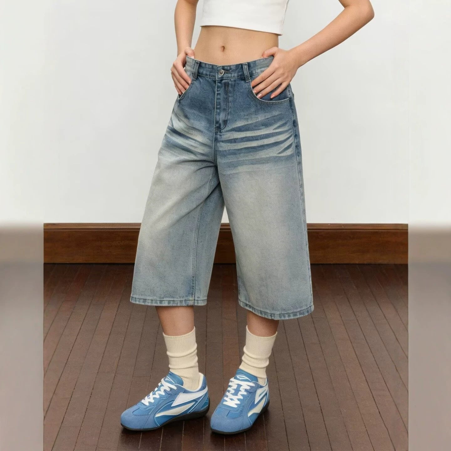 Retro Distressed Gradient Design 7/8th Pants