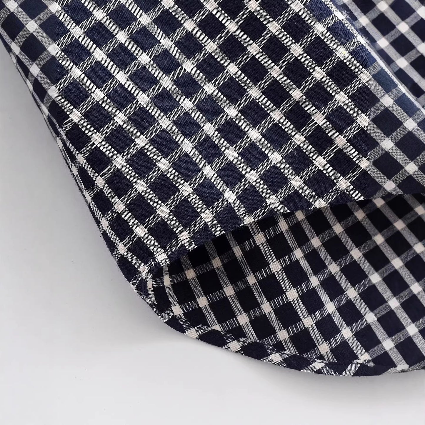 Scarf design plaid long sleeved shirt