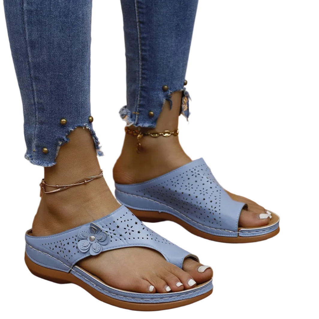 Sandales à talon compensé