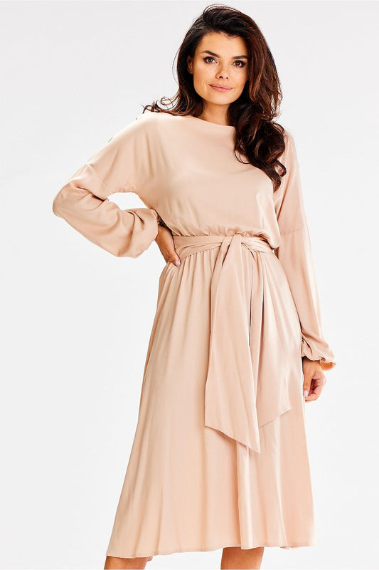  Robe de jour model 187157 awama 