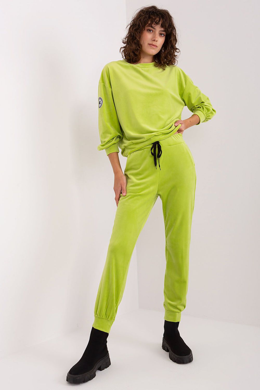 L`ensemble Italy Moda