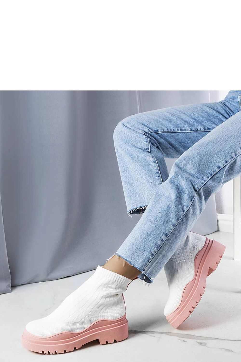  Bottes model 204843 Solea 