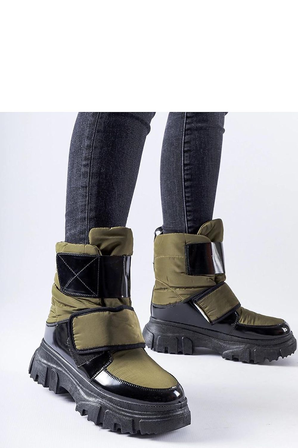  Bottes model 205816 Solea 