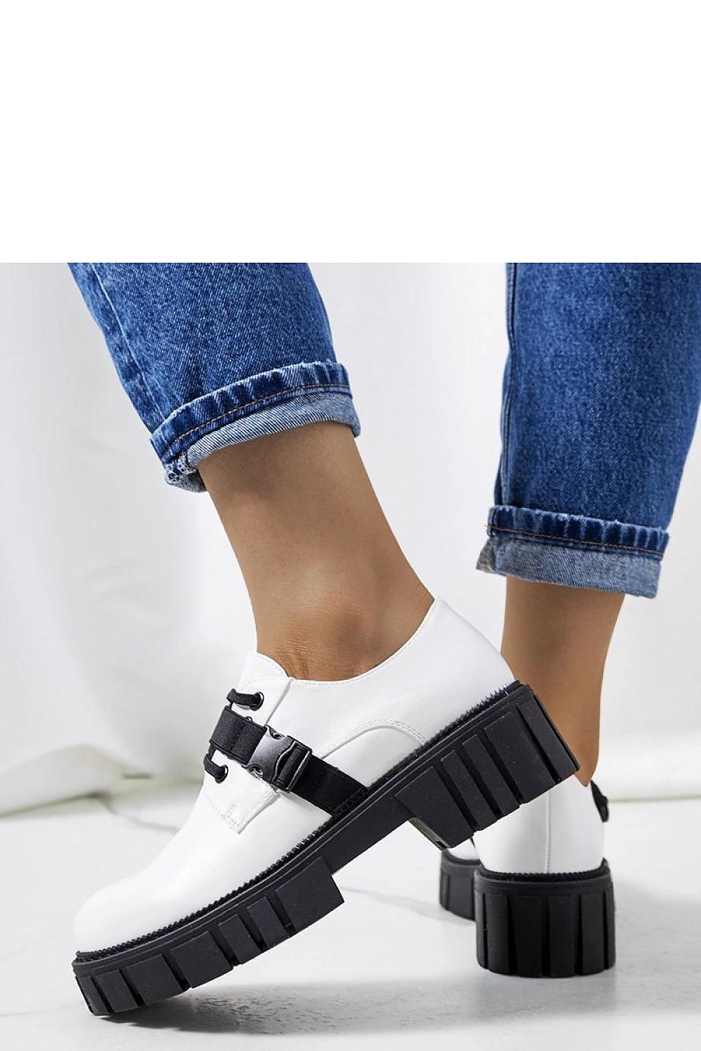  Chaussures Basses model 207101 Solea 