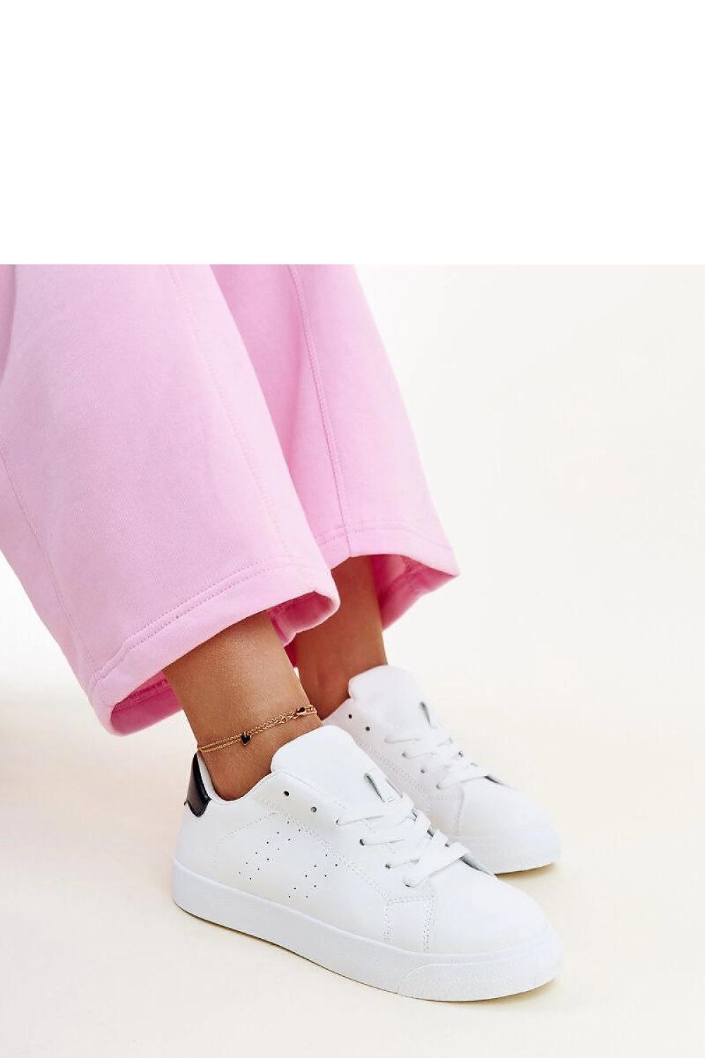  Baskets model 207285 Solea 