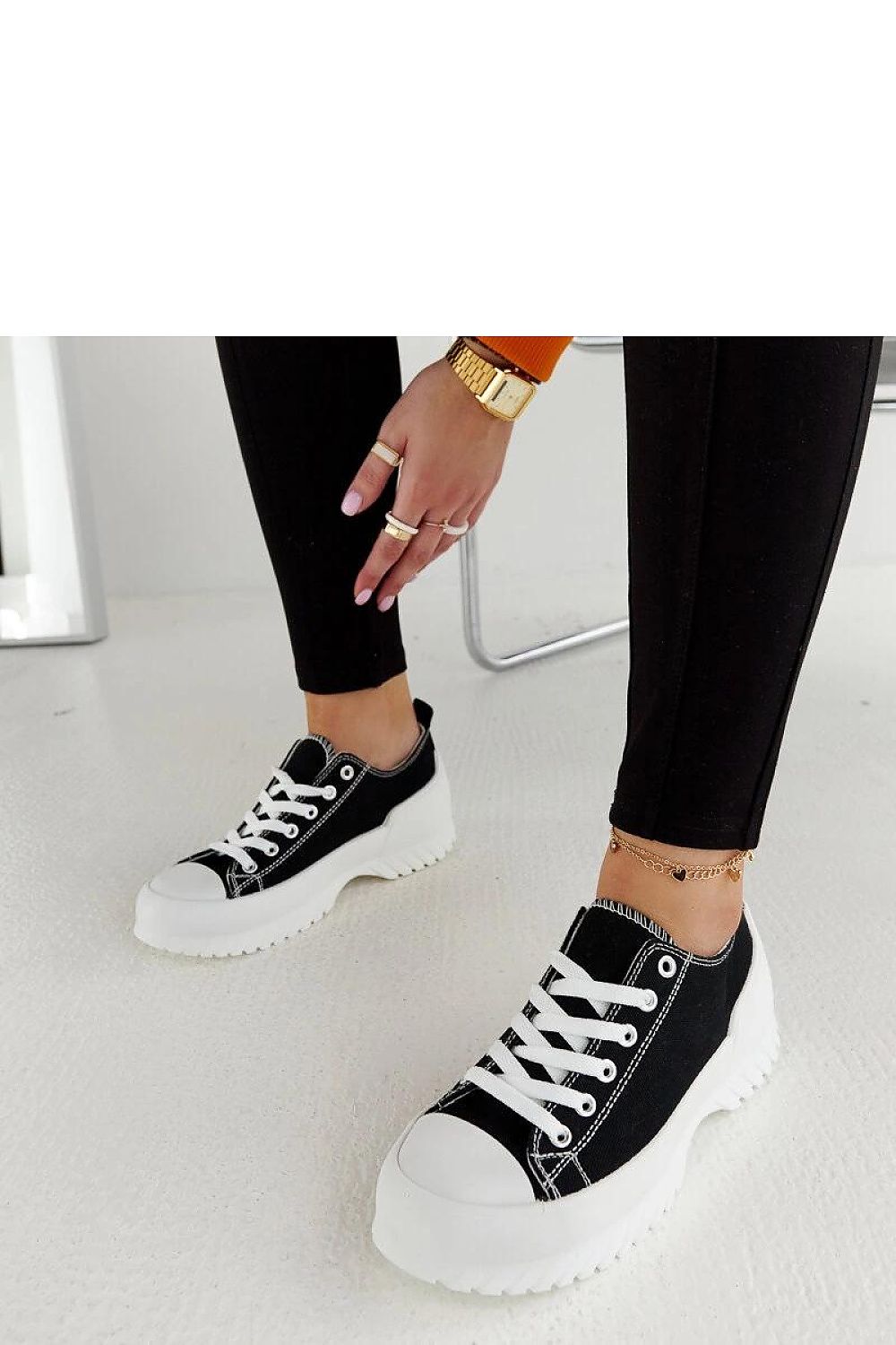  Baskets model 207547 Solea 