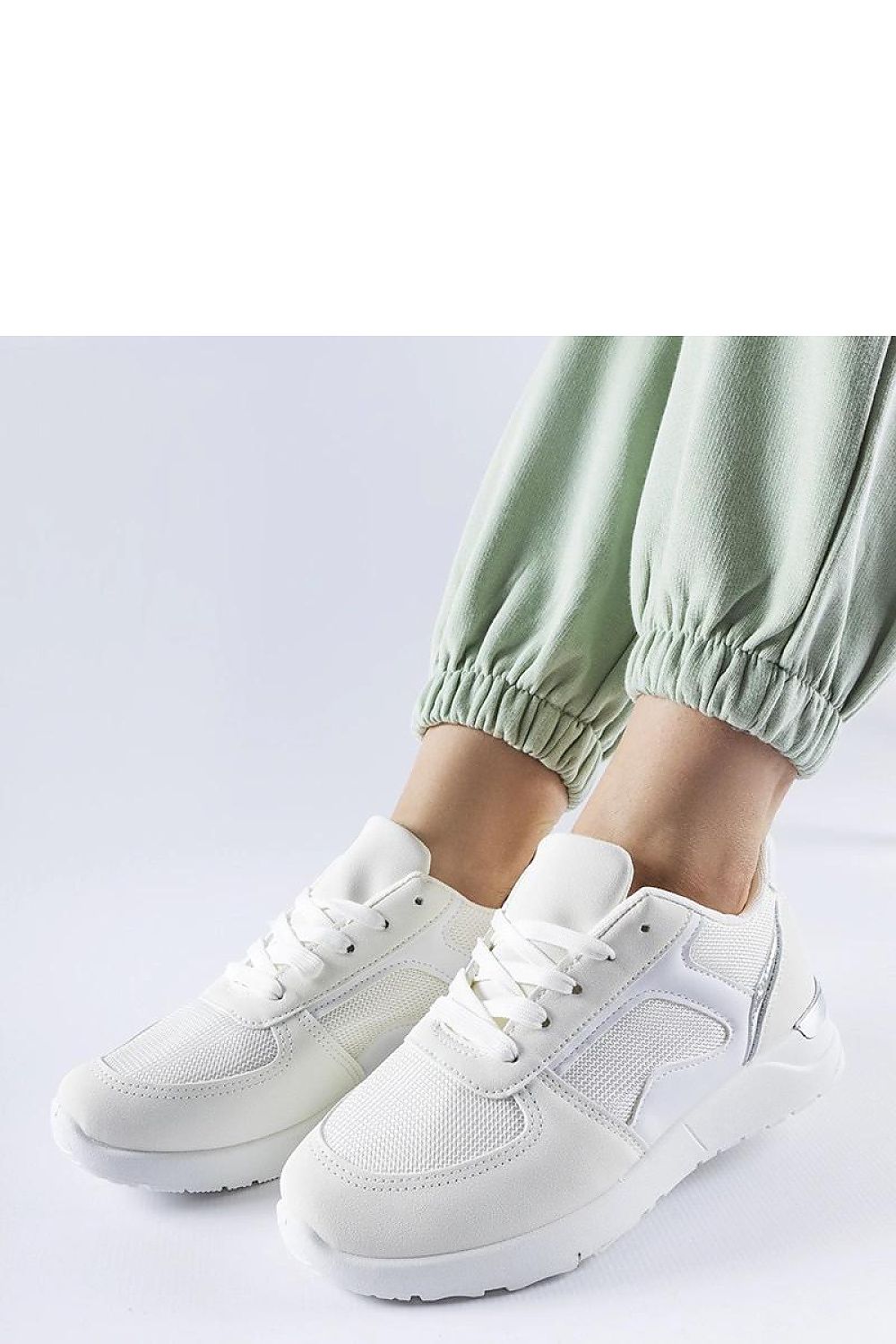  Baskets model 207642 Solea 