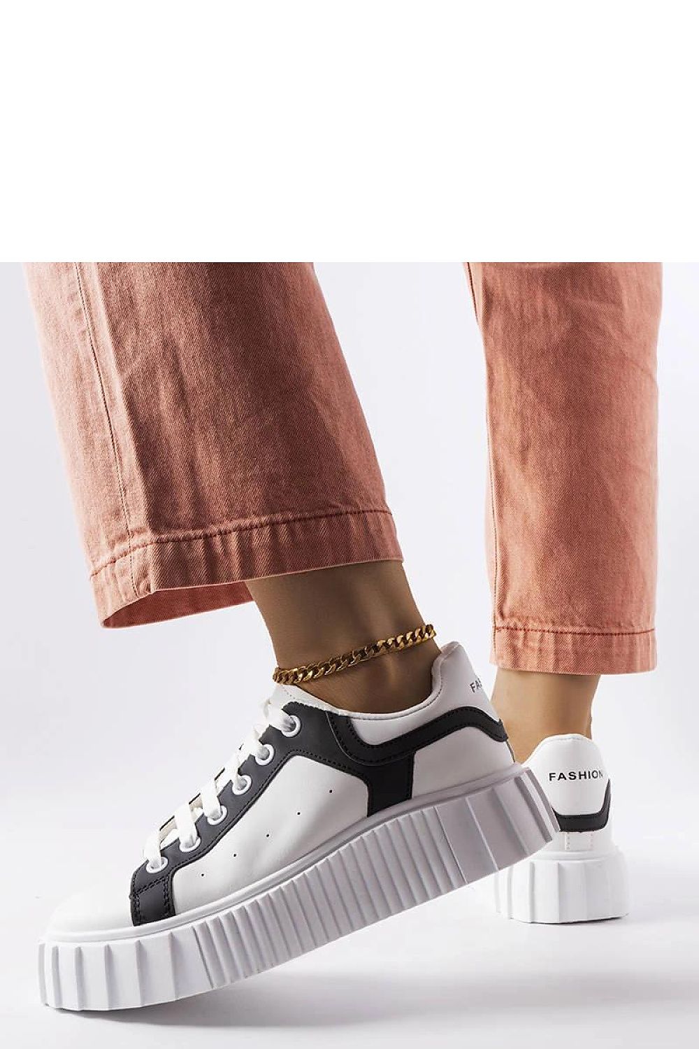  Baskets model 207834 Solea 