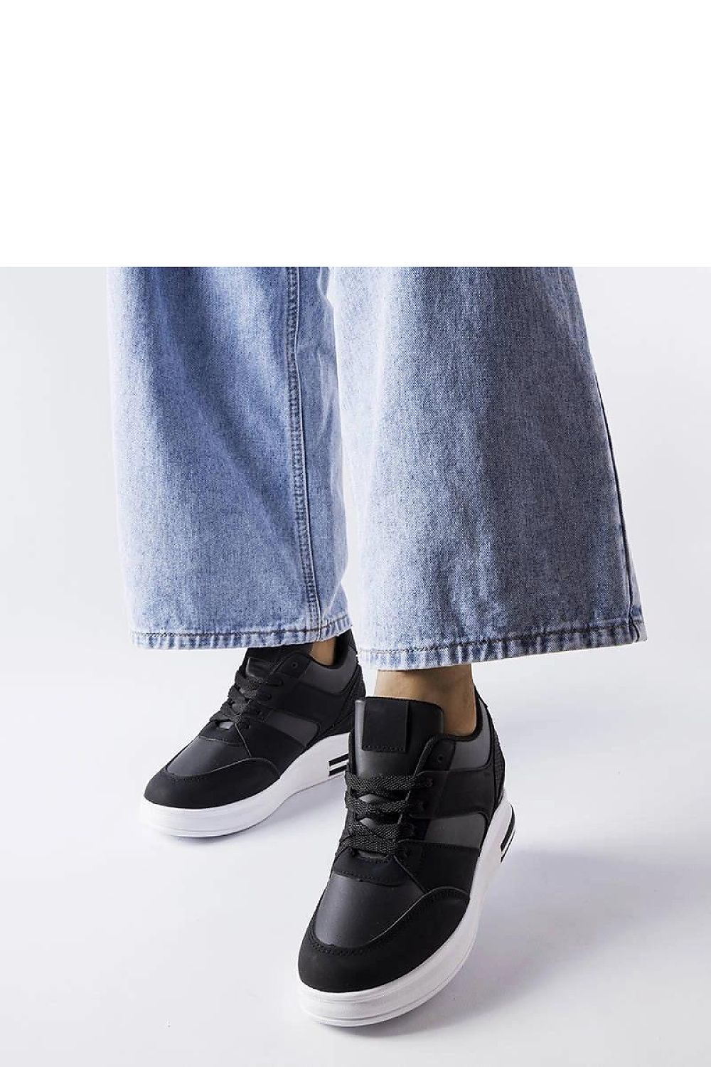  Baskets model 207917 Solea 