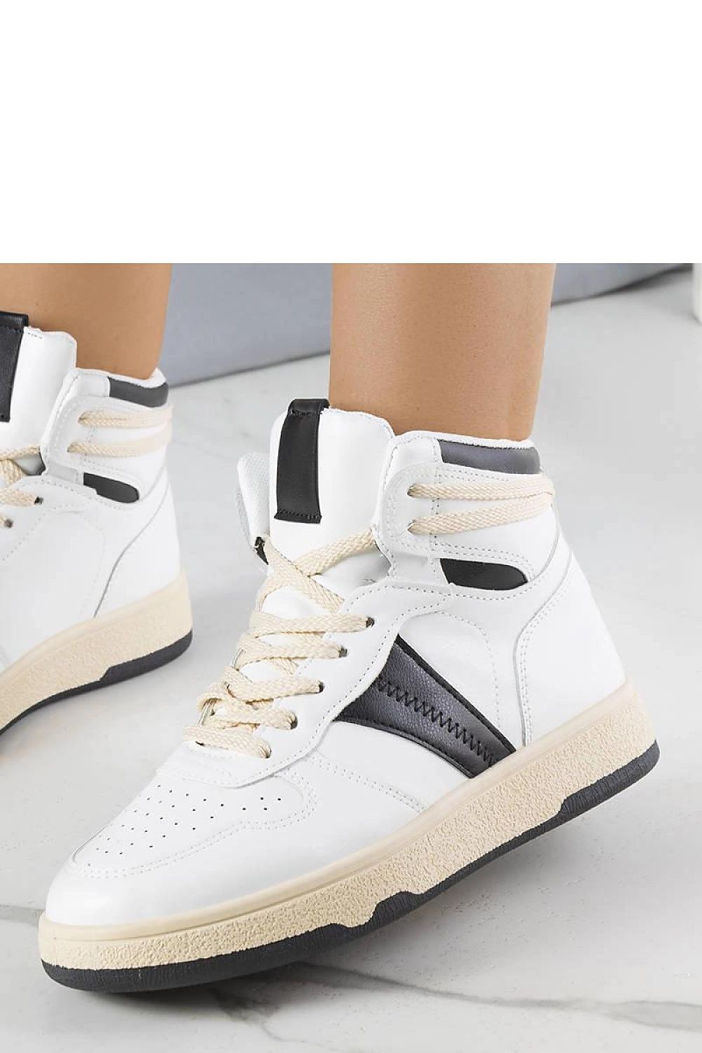  Baskets model 208011 Solea 