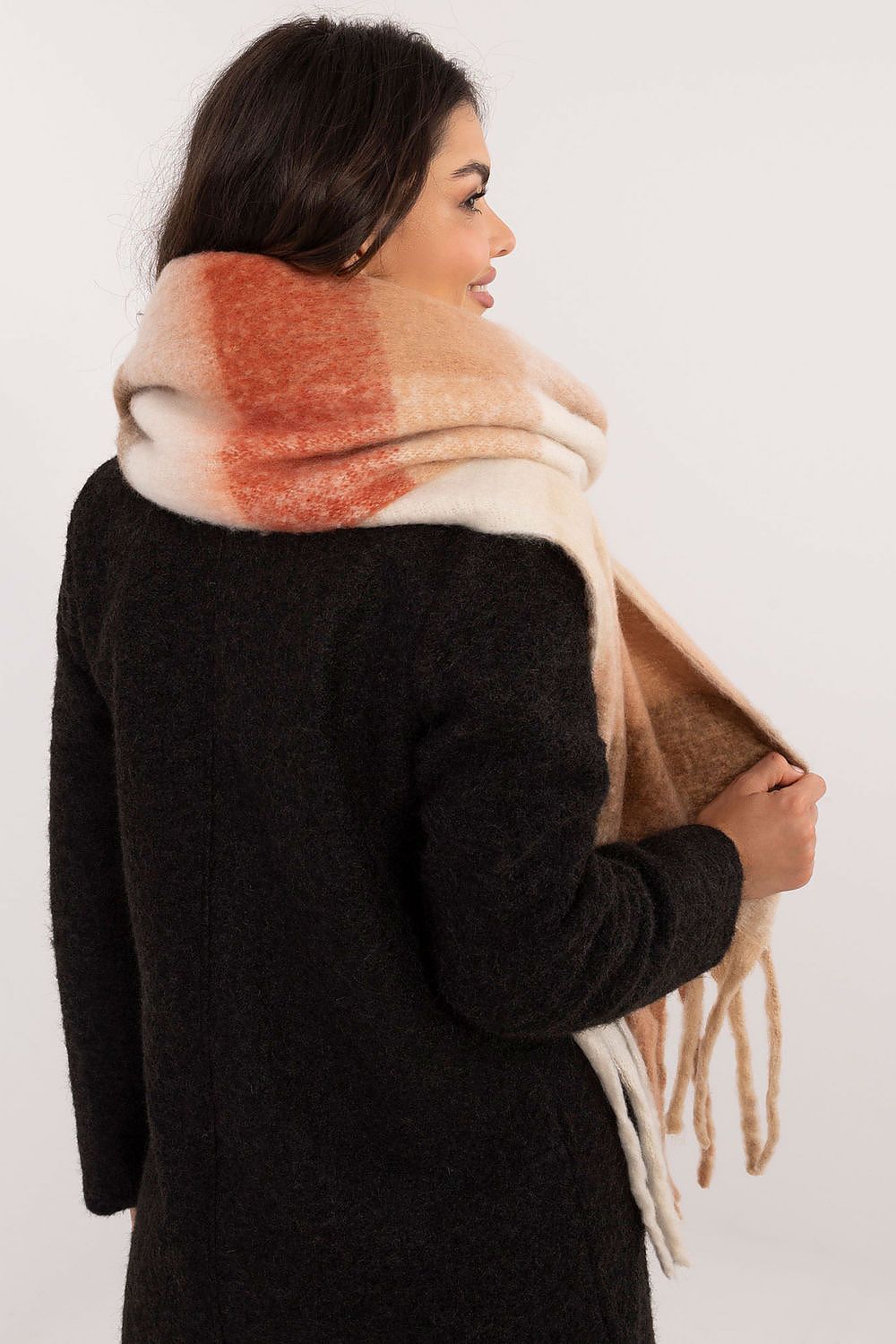  Châle model 208263 AT 