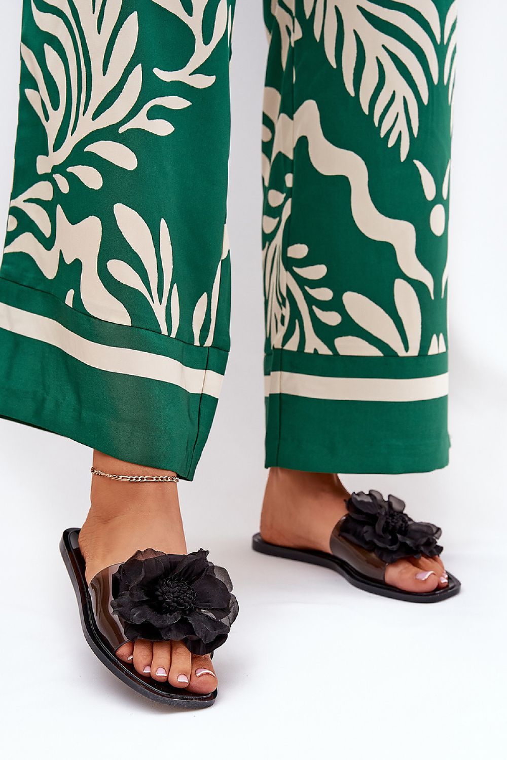  Clacquettes model 209977 Step in style 