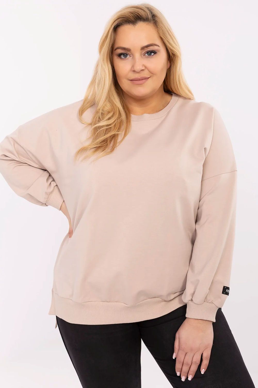  Sweatshirt model 211731 Relevance 