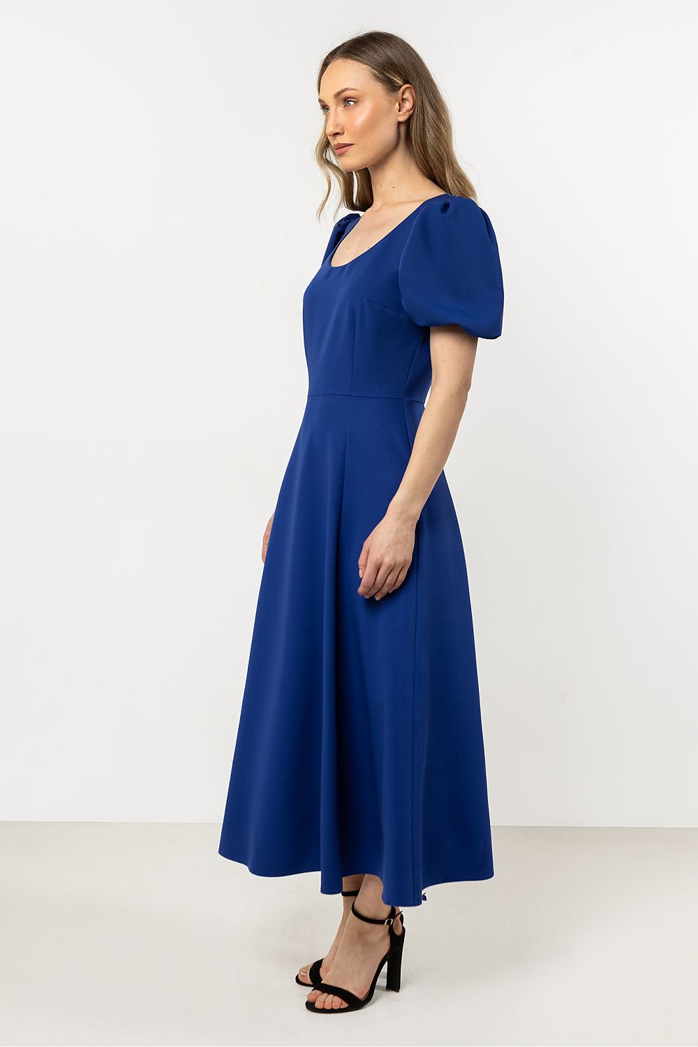  Robe de jour model 212235 awama 