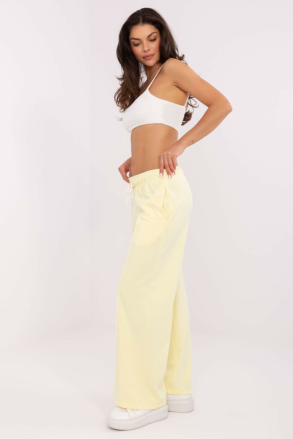  Pantalon survêtement model 215573 Relevance 