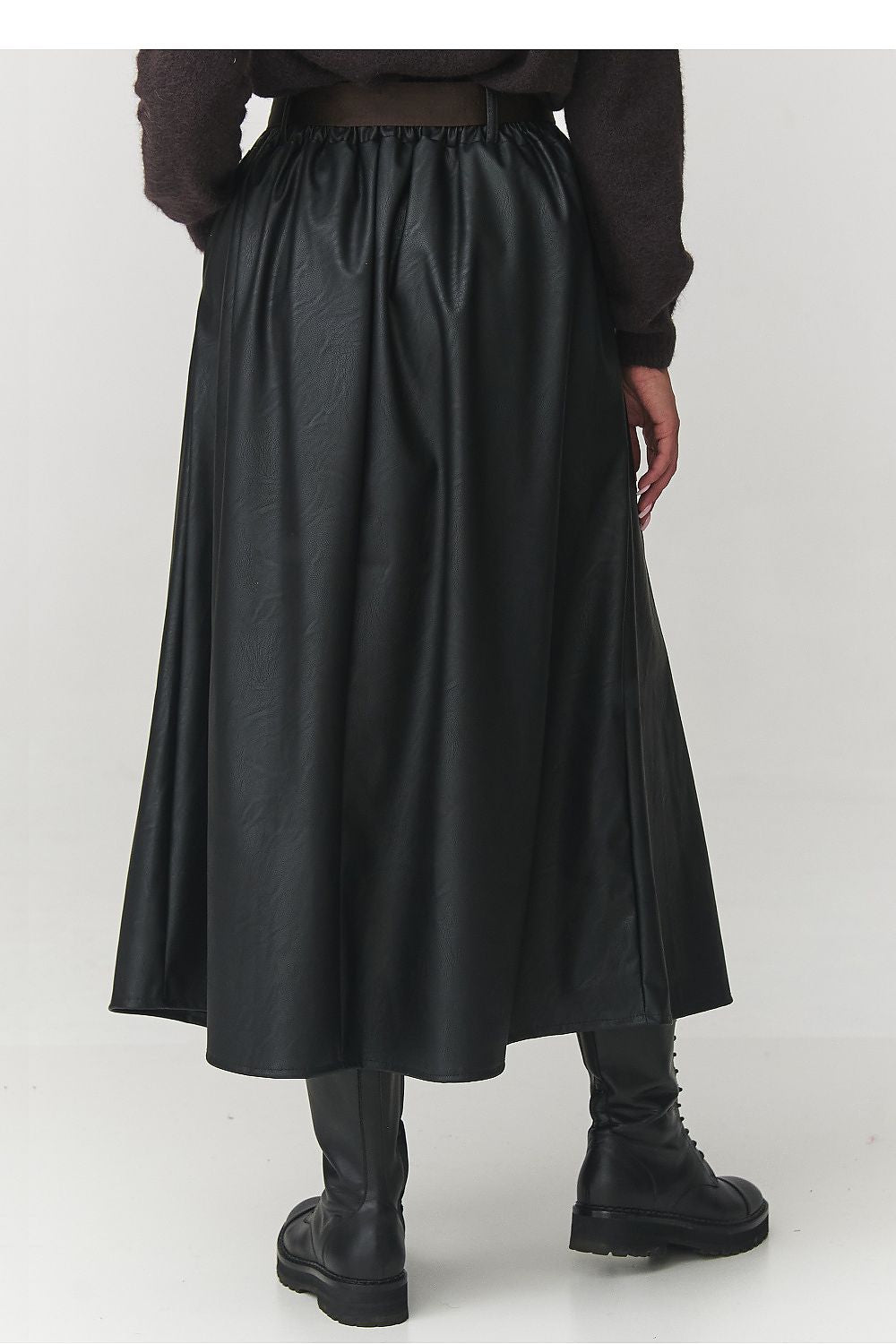  Jupe model 220783 Makadamia 