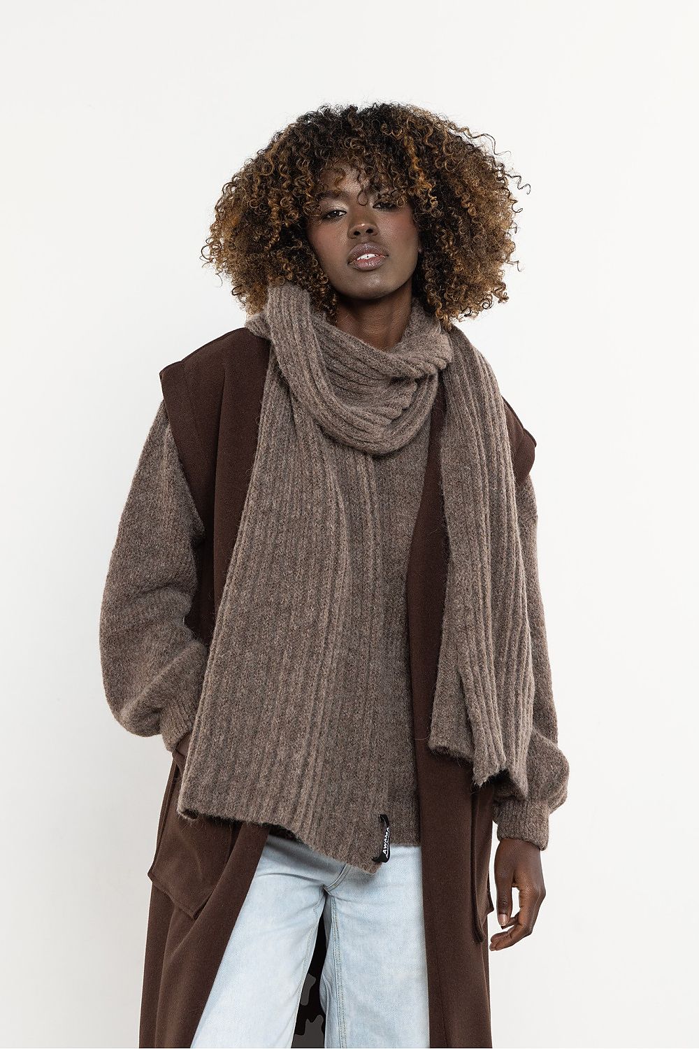  Châle model 220843 awama 