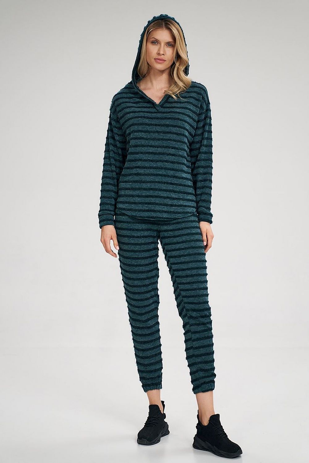  Pantalon survêtement model 162306 Figl 