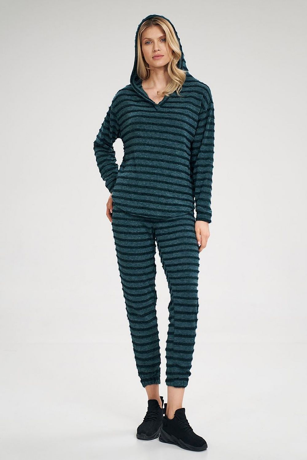  Pantalon survêtement model 162306 Figl 